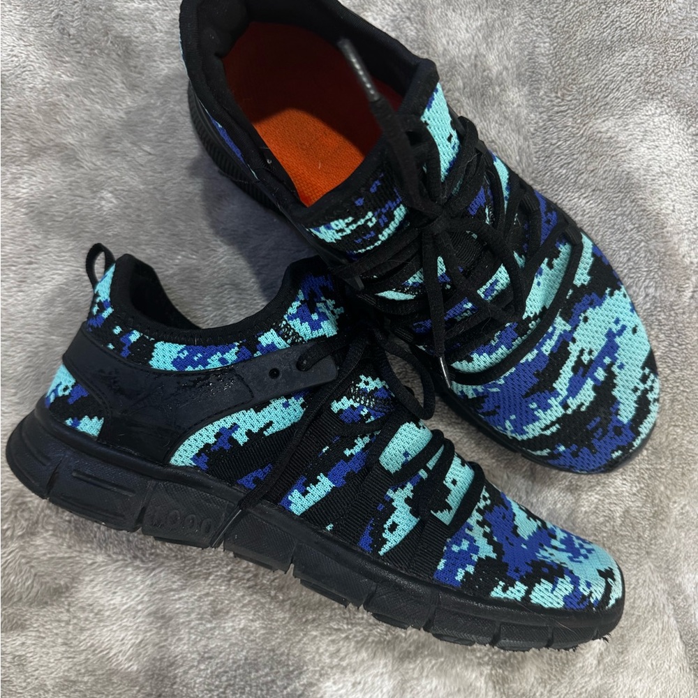 Women’s Athletic Shoes